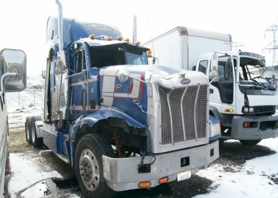 1992 Peterbuilt 377 for salvage