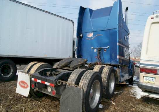 1992 Peterbuilt 377 for salvage