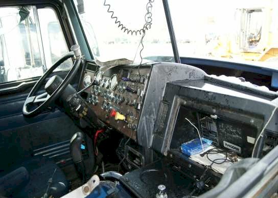 1992 Peterbuilt 377 for salvage