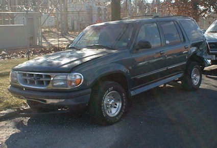 97explorer1.jpg (40193 bytes)