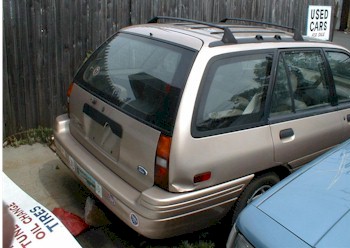 escort2.jpg (30058 bytes)